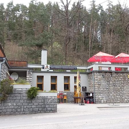 Lesní Restaurace Harrachovka Tábor Exterior foto